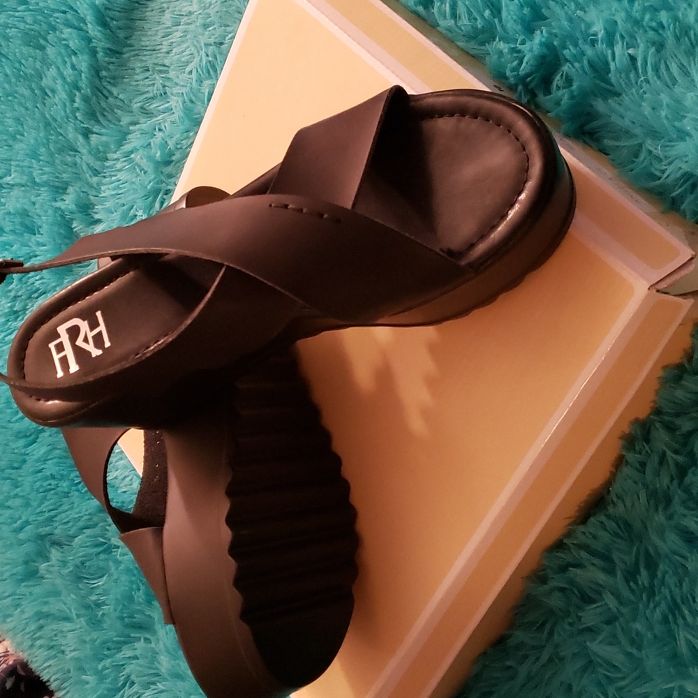 Fahrenheit wedges NEW